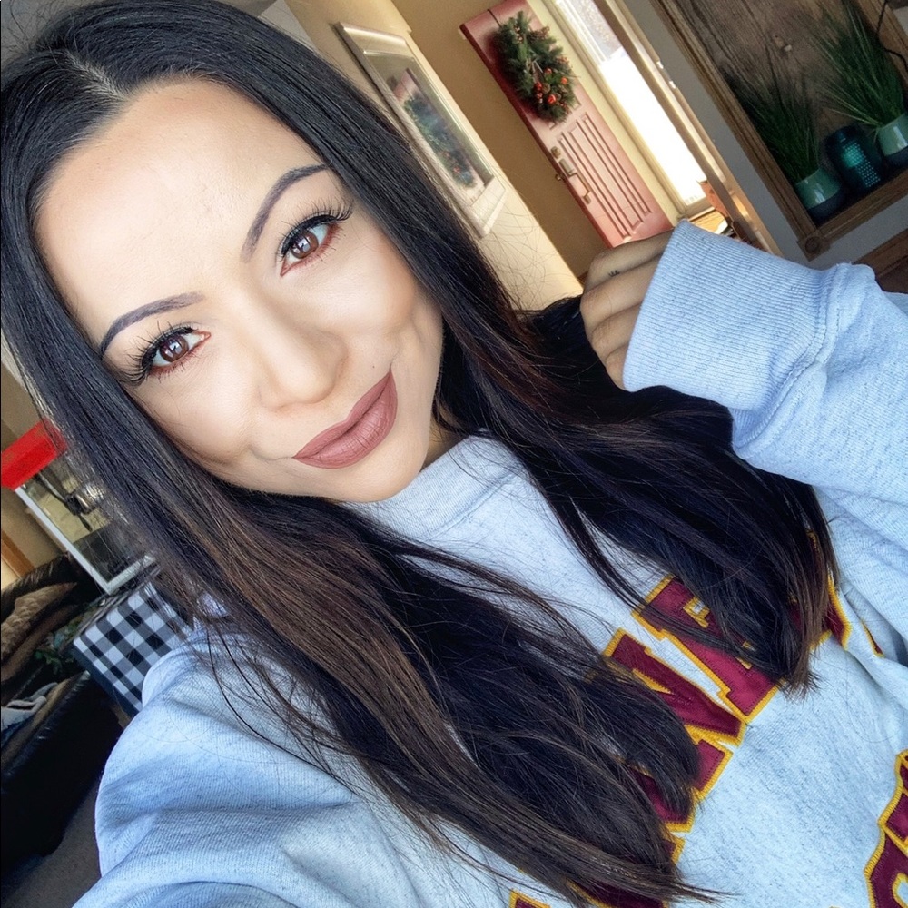 Meet your Posher, Raquel